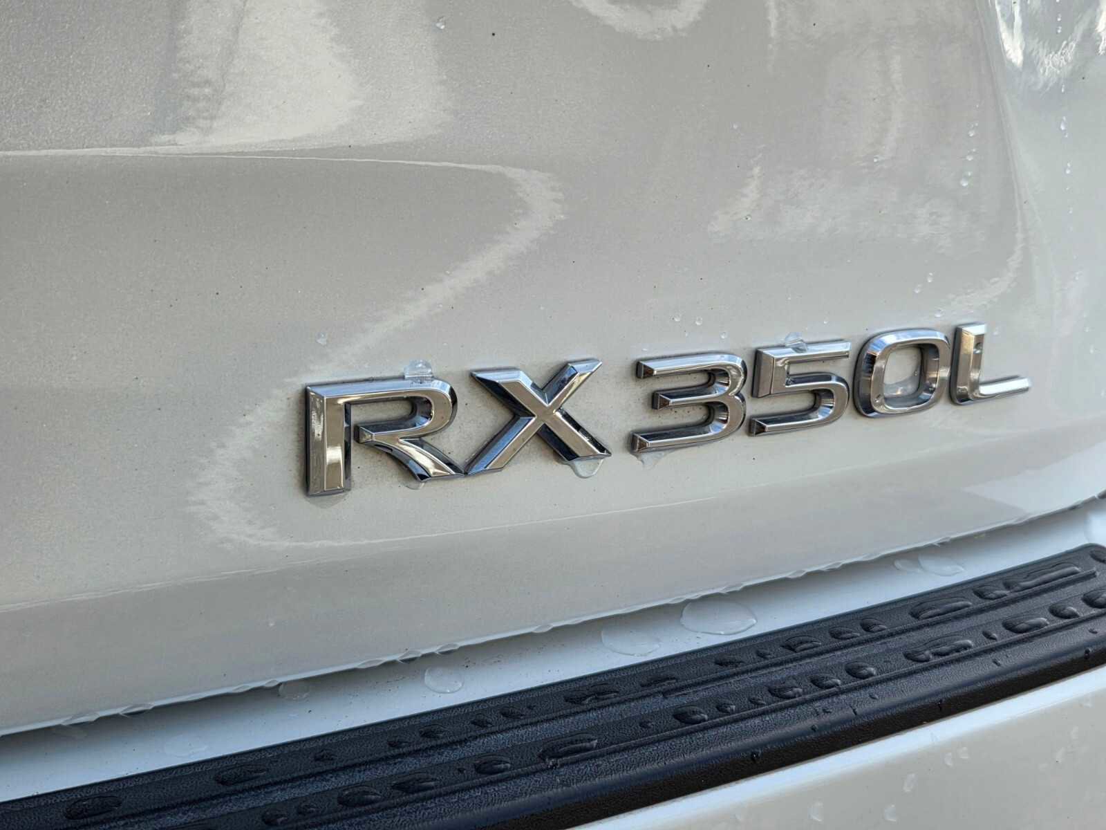 Used 2021 Lexus RX 350L FWD w/ Premium Package image 16