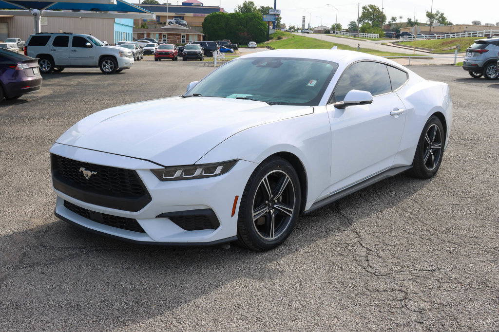 Used 2024 Ford Mustang Premium RWD image 3