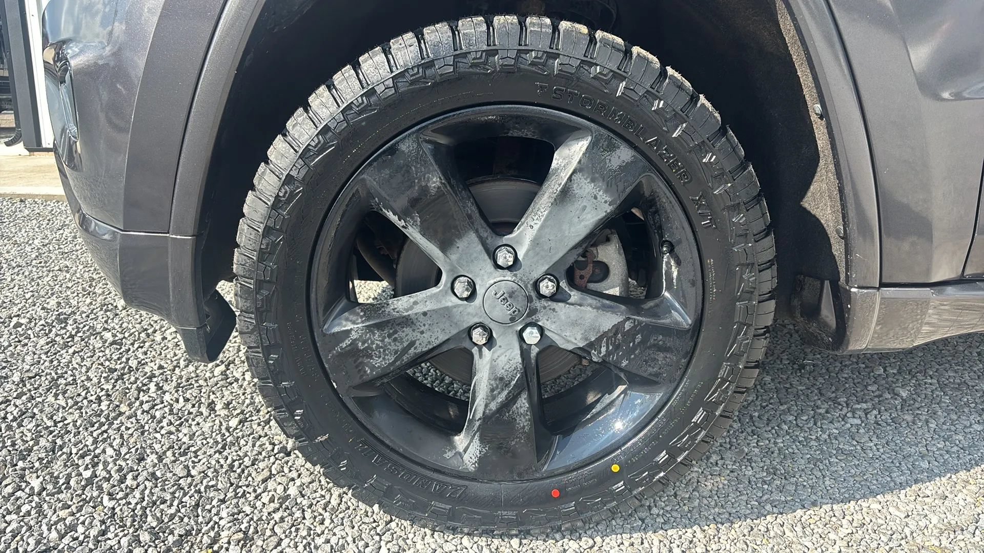 Used 2015 Jeep Grand Cherokee Altitude AWD/4WD image 13