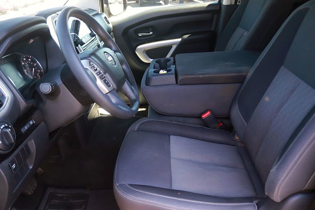 Used 2021 Nissan Titan SV w/ Accessory Utility Package AWD/4WD image 14