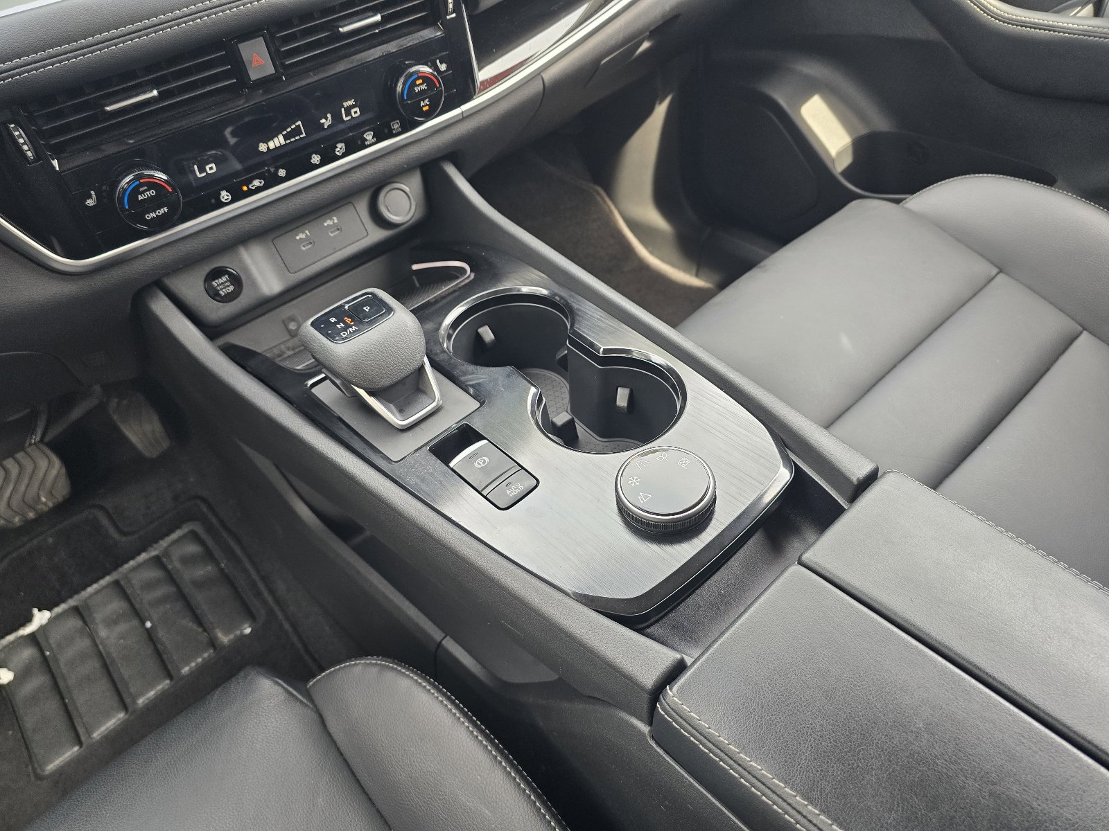 Certified 2025 Nissan Rogue SL AWD/4WD image 16
