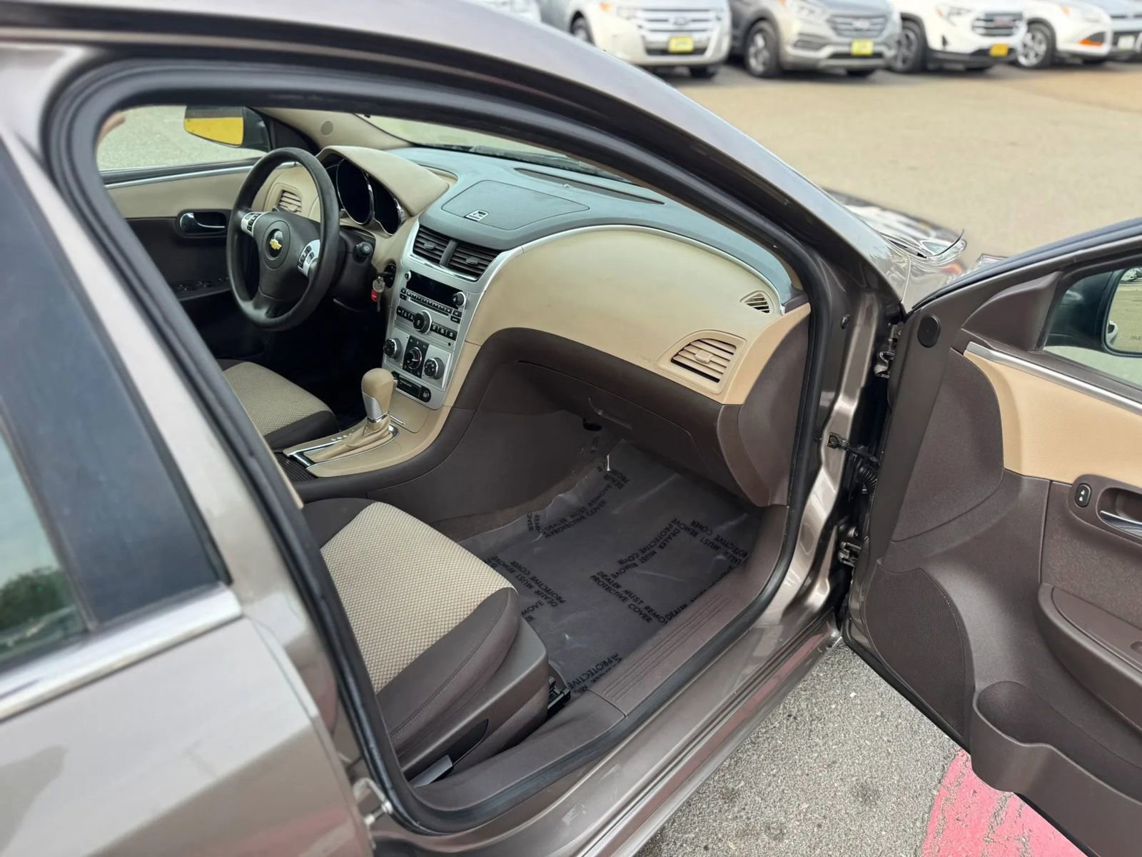 Used 2011 Chevrolet Malibu LS FWD image 11