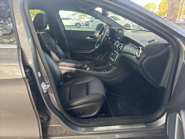 Used 2018 Mercedes-Benz GLA 250 4MATIC image 19