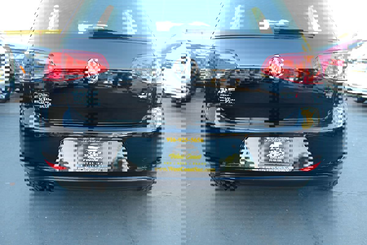 Used 2015 Volkswagen Golf Launch Edition image 14