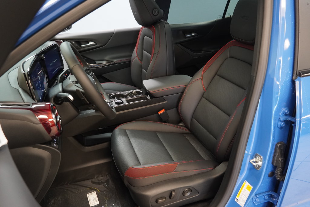 New 2027 Chevrolet Equinox RS w/ LPO, Floor Liner Package AWD/4WD image 4