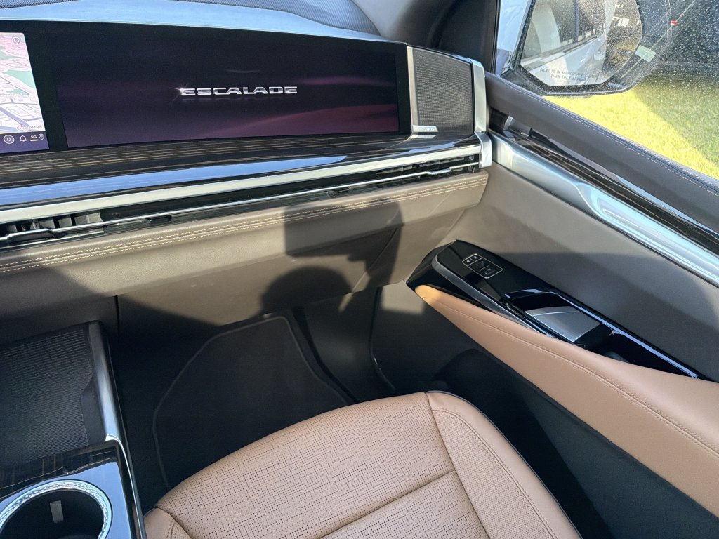 Certified 2025 Cadillac Escalade ESV Premium Luxury w/ Touring Package RWD image 20