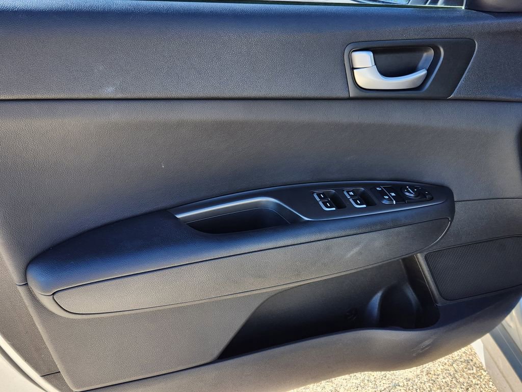 Used 2020 Kia Optima LX image 7