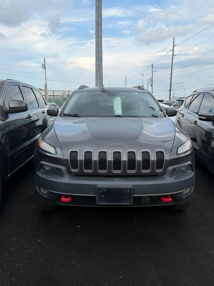 Used 2014 Jeep Cherokee Trailhawk w/ Leather Interior Group AWD/4WD image 5