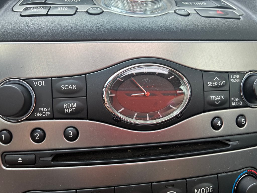 Used 2010 INFINITI G37 x Sedan w/ Premium Pkg AWD/4WD image 30