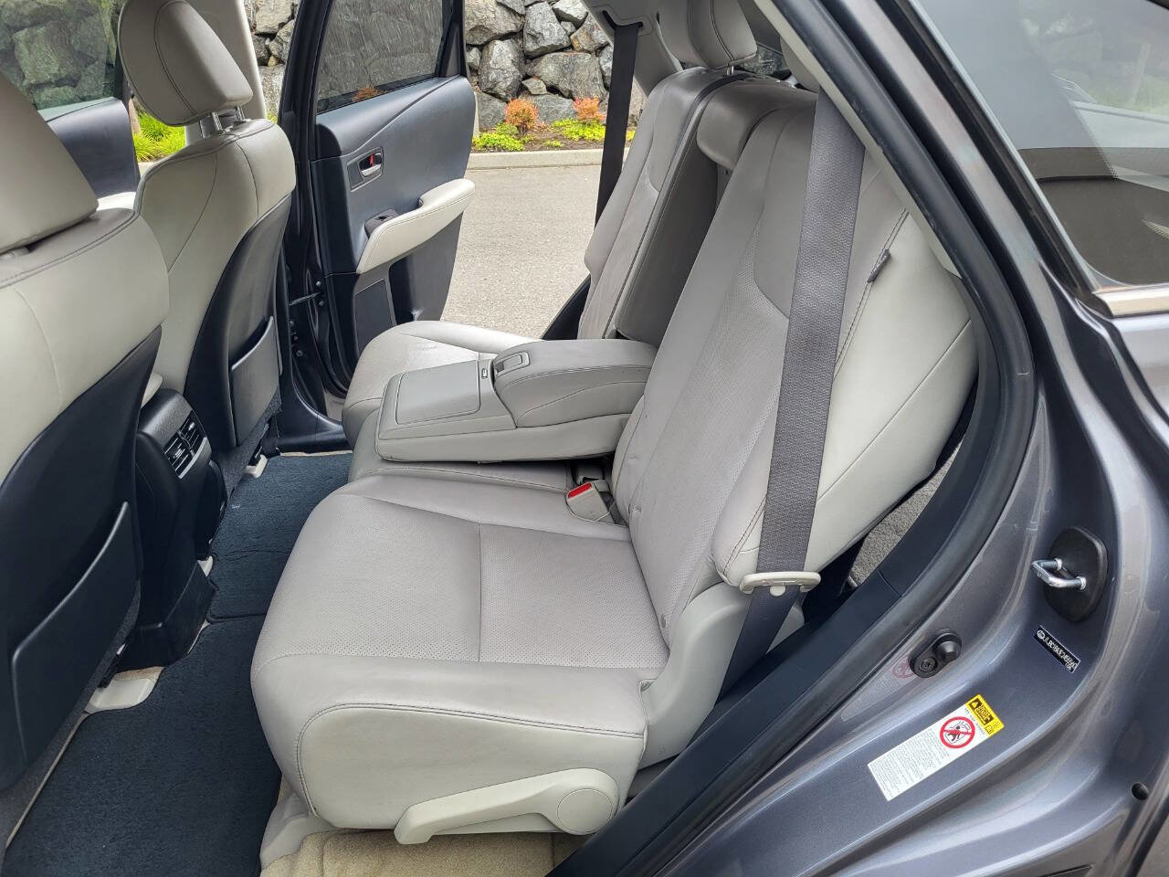 Used 2014 Lexus RX 450h Base AWD 4dr SUV image 16