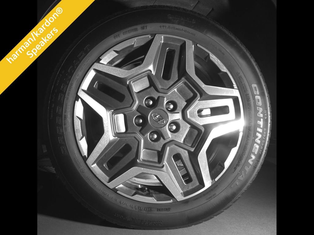 Used 2023 Hyundai Santa Fe Limited AWD/4WD image 13