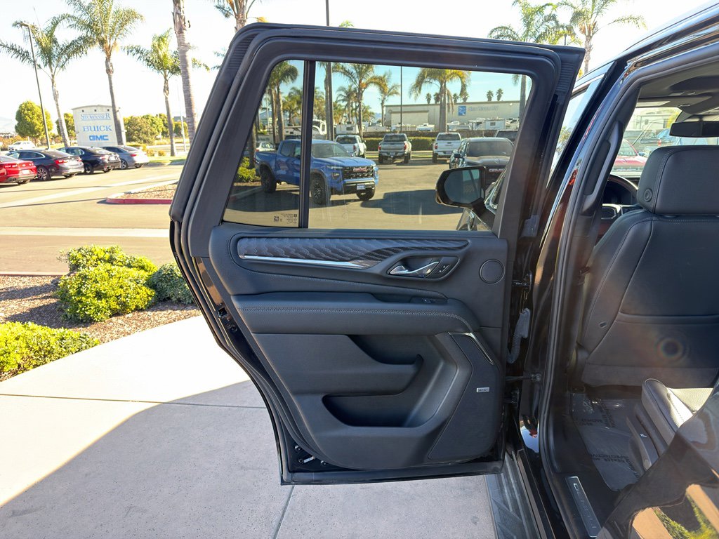Used 2024 GMC Yukon Denali image 8