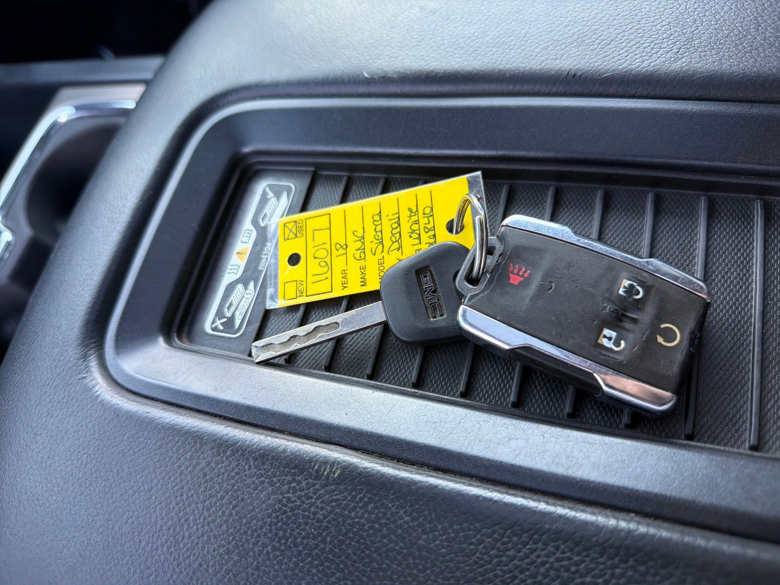 Used 2018 GMC Sierra 1500 Denali w/ Denali Ultimate Package image 32