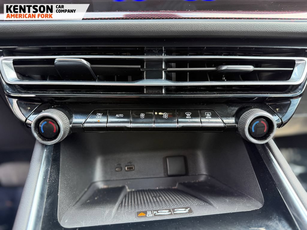 Used 2026 Chevrolet Traverse RS AWD/4WD image 19