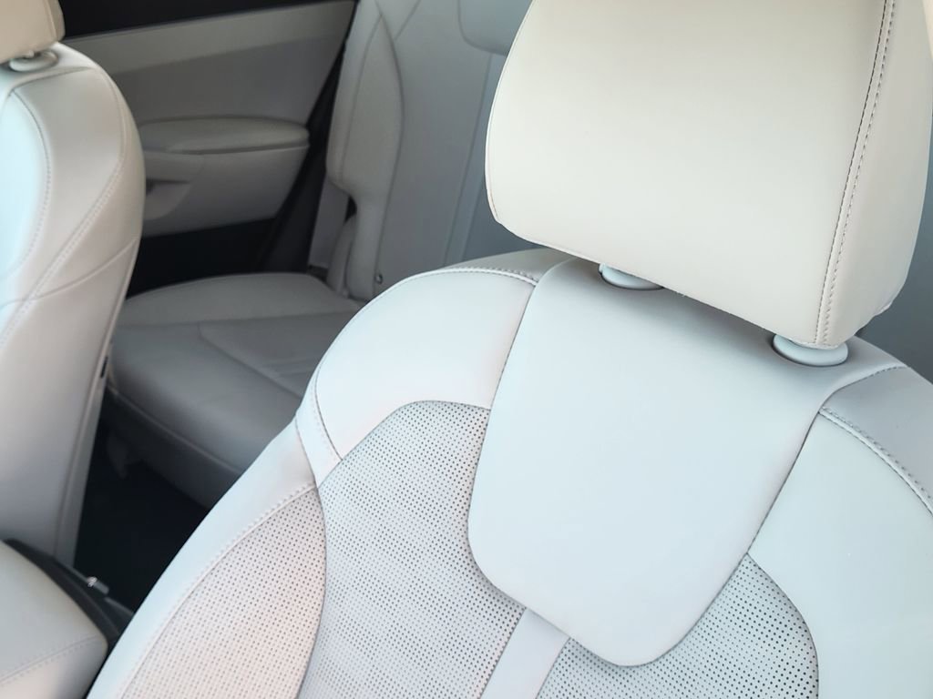 Certified 2025 Kia Sorento EX image 22