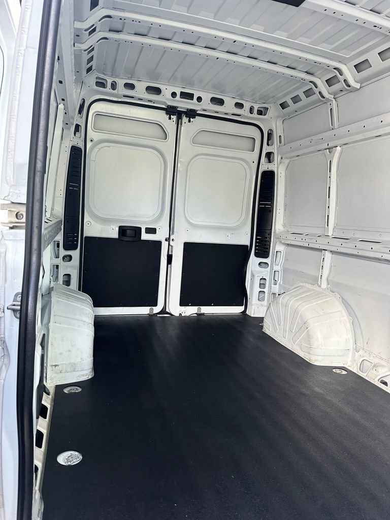 Used 2024 RAM ProMaster 2500 w/ Convenience Group FWD image 22