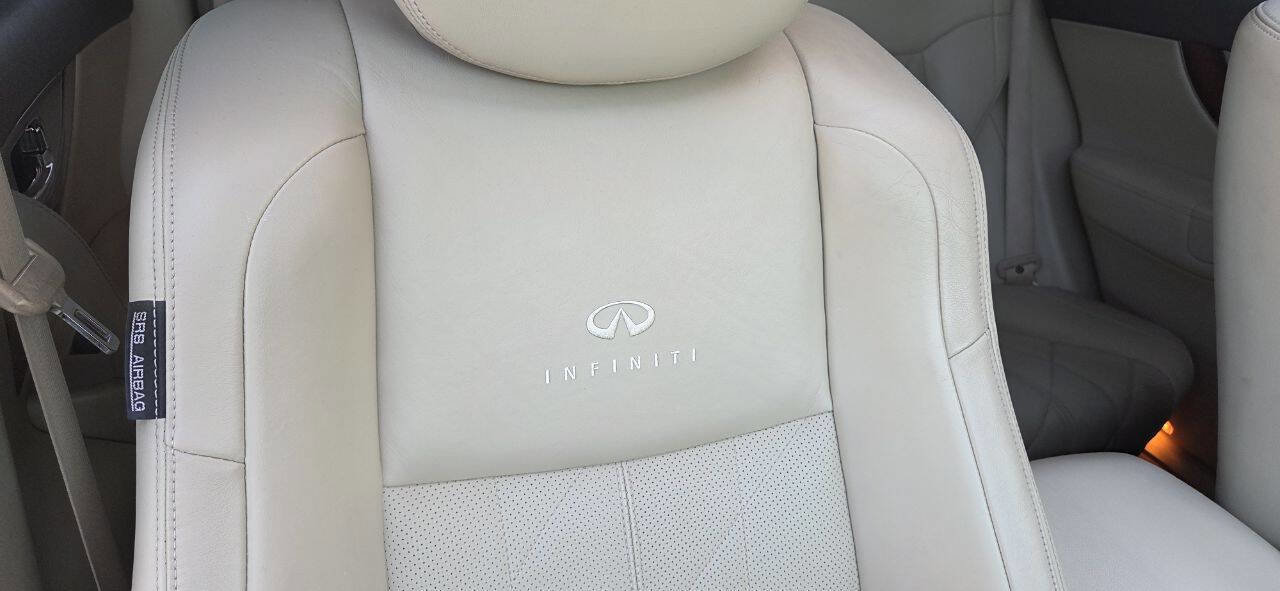 Used 2011 INFINITI FX50 AWD w/ Sport Pkg image 20