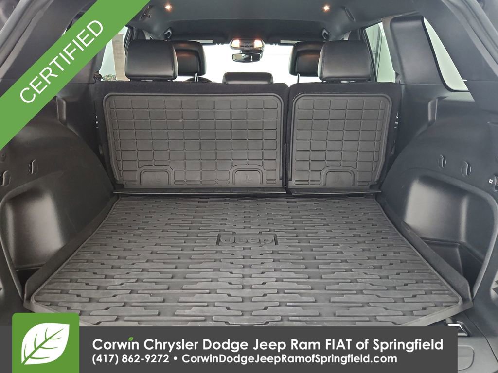 Used 2021 Jeep Grand Cherokee Laredo X AWD/4WD image 30