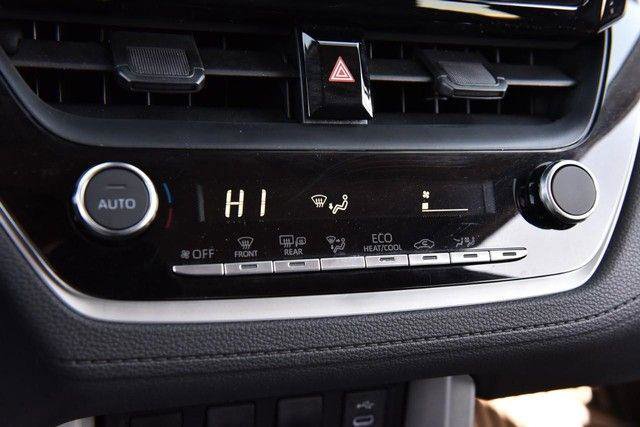 Used 2025 Toyota Corolla Cross LE image 15