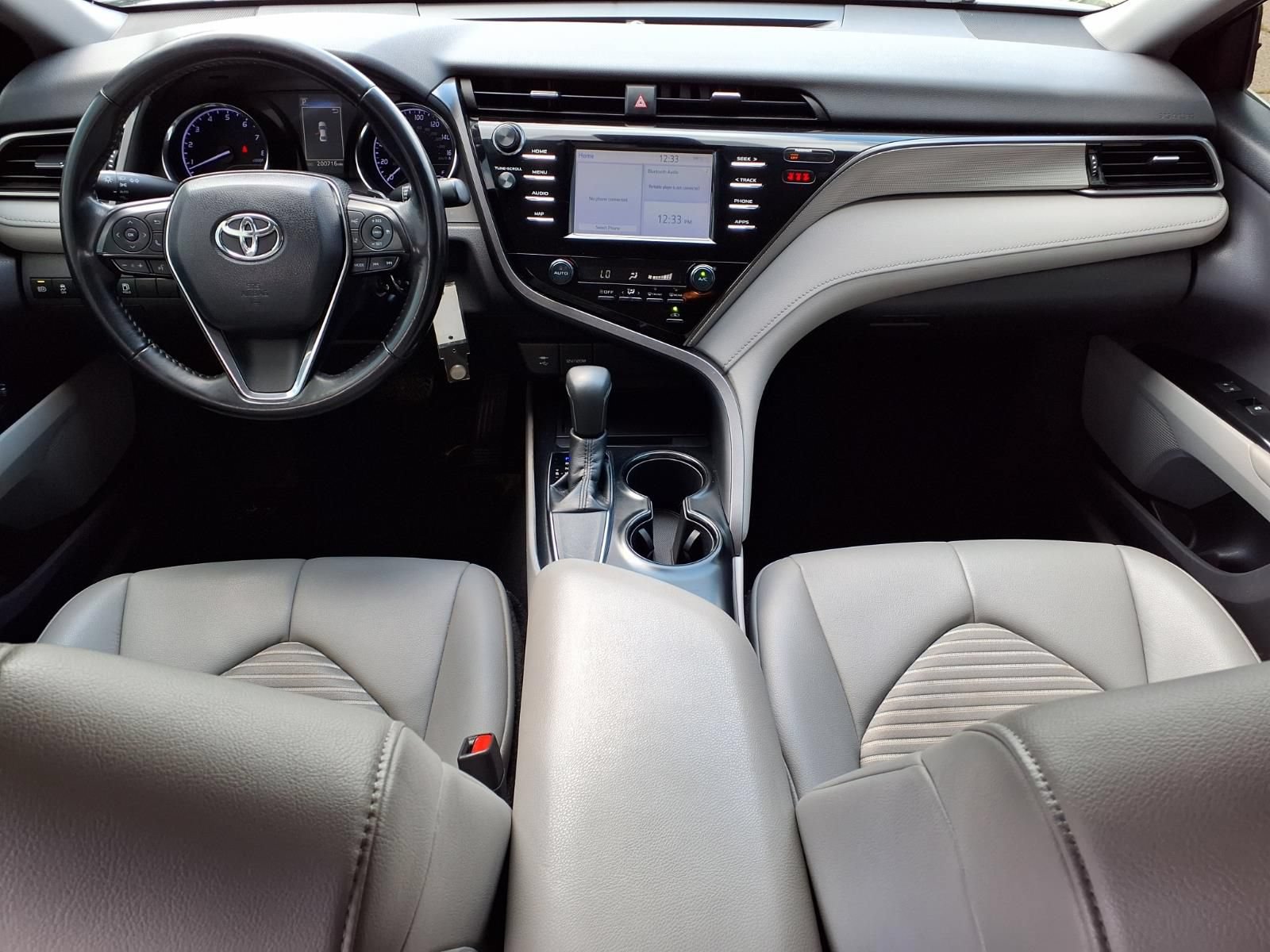 Used 2019 Toyota Camry SE FWD image 12