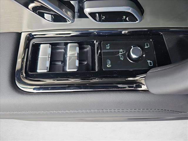 New 2025 Land Rover Range Rover Sport Dynamic SE image 24