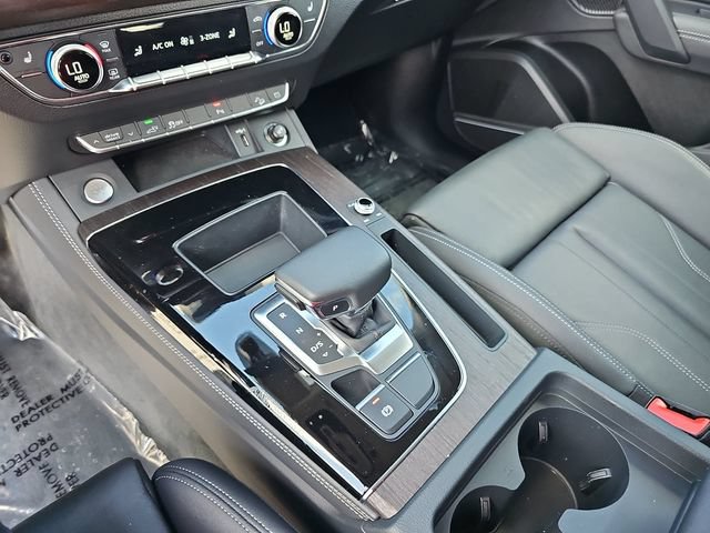 Used 2024 Audi Q5 e Premium Plus AWD/4WD image 30