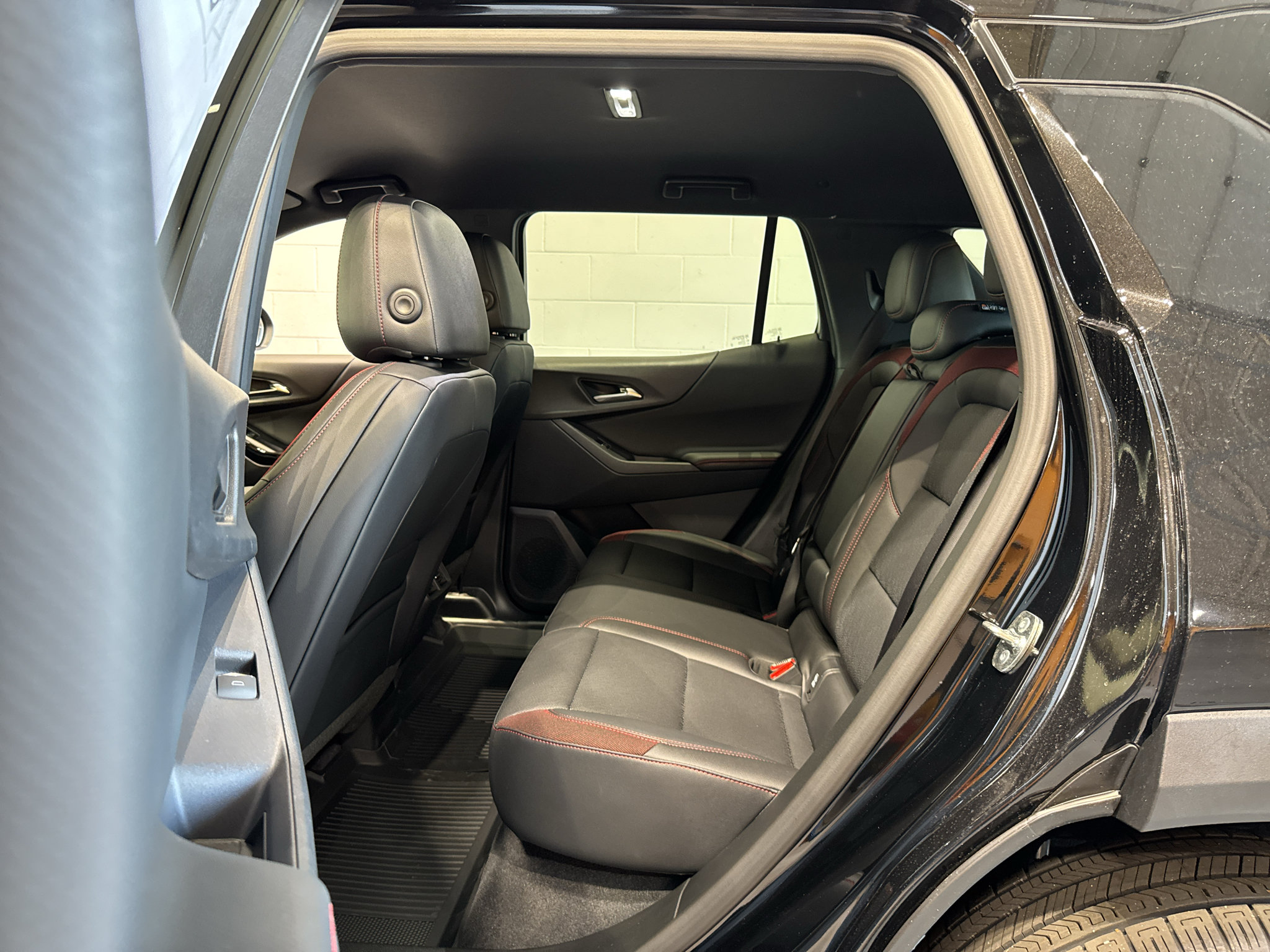 New 2027 Chevrolet Equinox RS w/ Convenience Package III AWD/4WD image 10