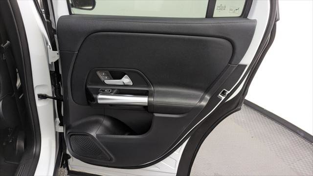 Used 2021 Mercedes-Benz GLA 250 4MATIC w/ Premium Package image 19