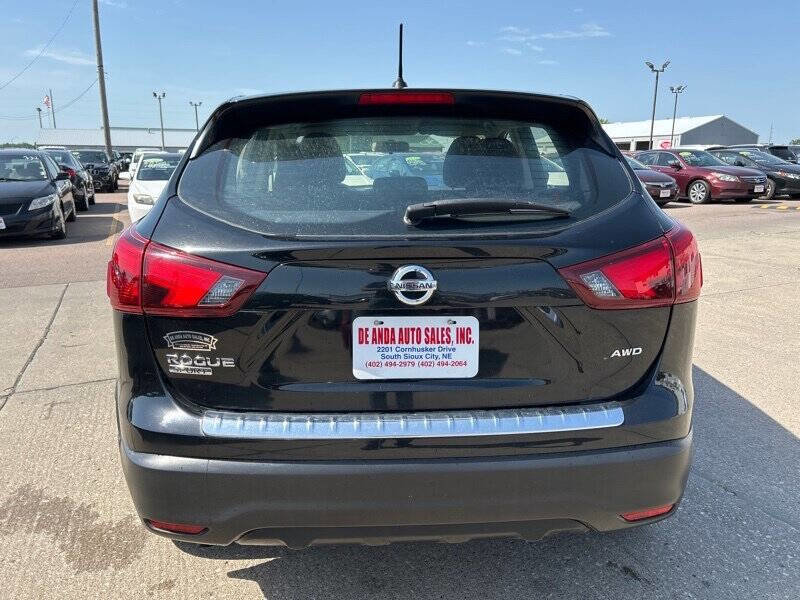 Used 2019 Nissan Rogue Sport S w/ Appearance Package image 4