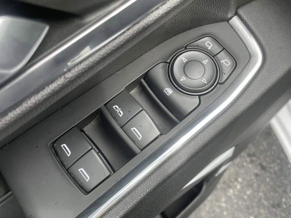 Used 2024 Chevrolet Silverado 2500 LT image 25