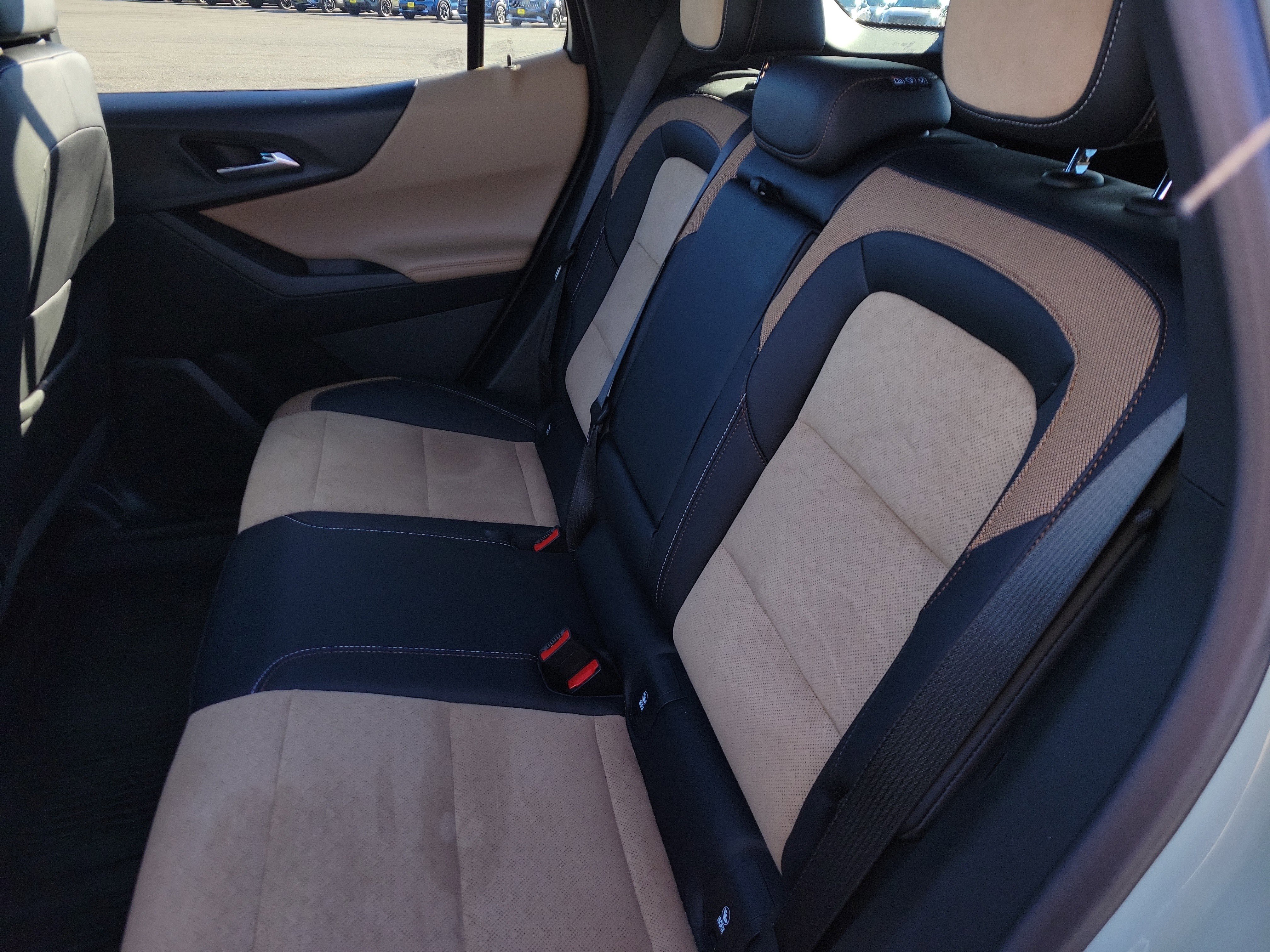 Certified 2026 Chevrolet Equinox ACTIV w/ Convenience Package III image 16