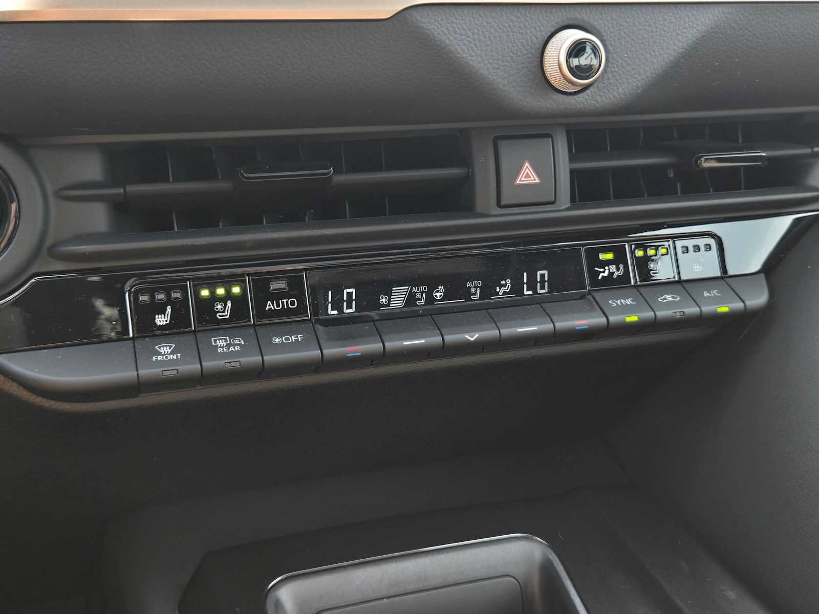 Used 2024 Toyota Crown Platinum AWD/4WD image 31