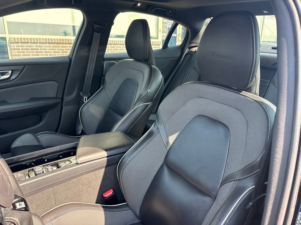 Used 2019 Volvo S60 T6 R-Design AWD/4WD image 12