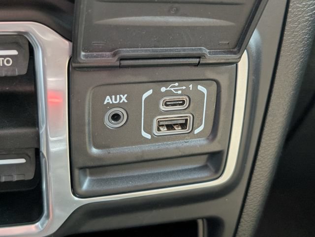 Used 2018 Jeep Wrangler Unlimited Sport S AWD/4WD image 21