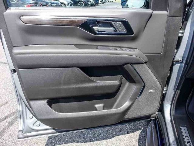 New 2026 Chevrolet Suburban Premier AWD/4WD image 13
