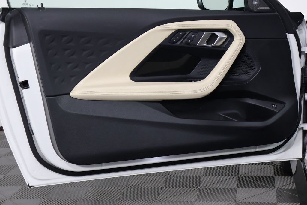 Certified 2024 BMW 230i Coupe w/ Premium Package RWD image 12