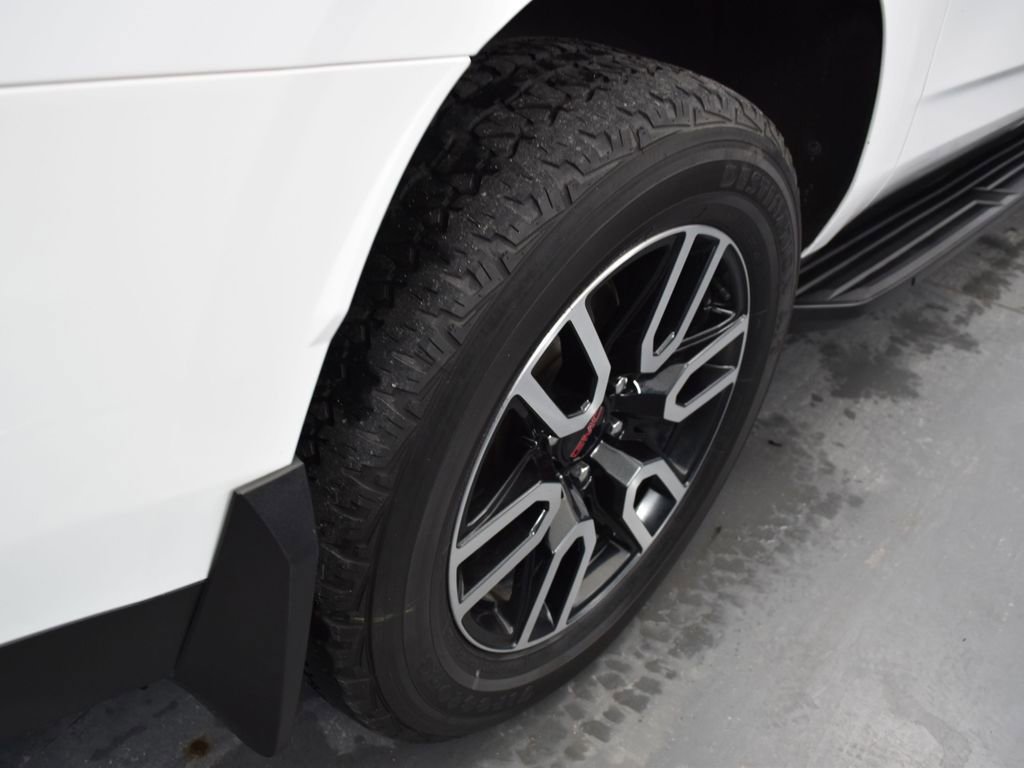 Used 2023 GMC Yukon XL AT4 AWD/4WD image 23