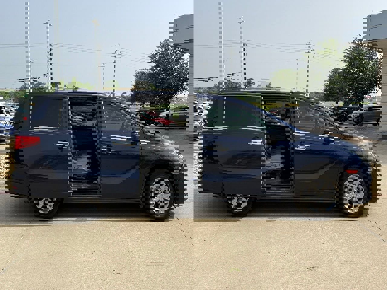 Used 2018 Honda Odyssey EX image 8