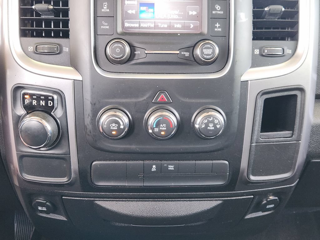 Used 2021 RAM 1500 Classic SLT RWD image 15