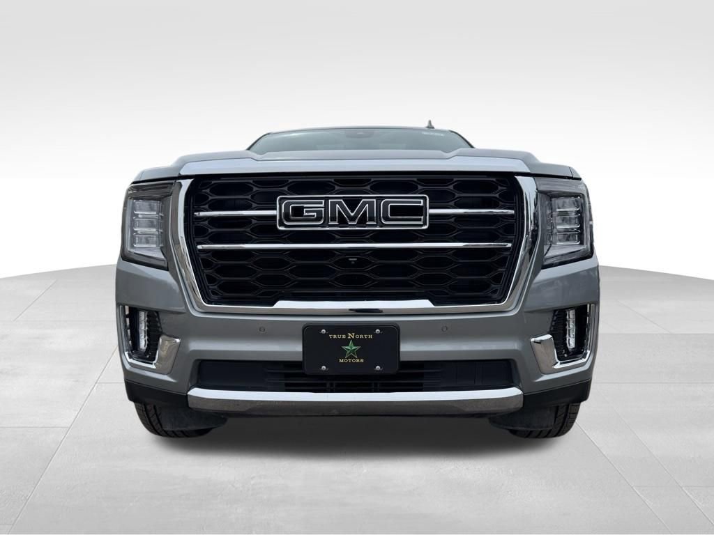 Used 2024 GMC Yukon SLT w/ SLT Luxury Package image 4