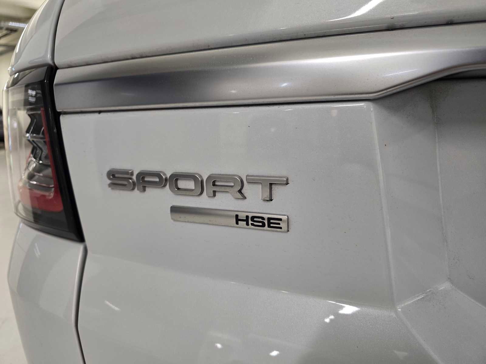 Used 2019 Land Rover Range Rover Sport HSE image 15