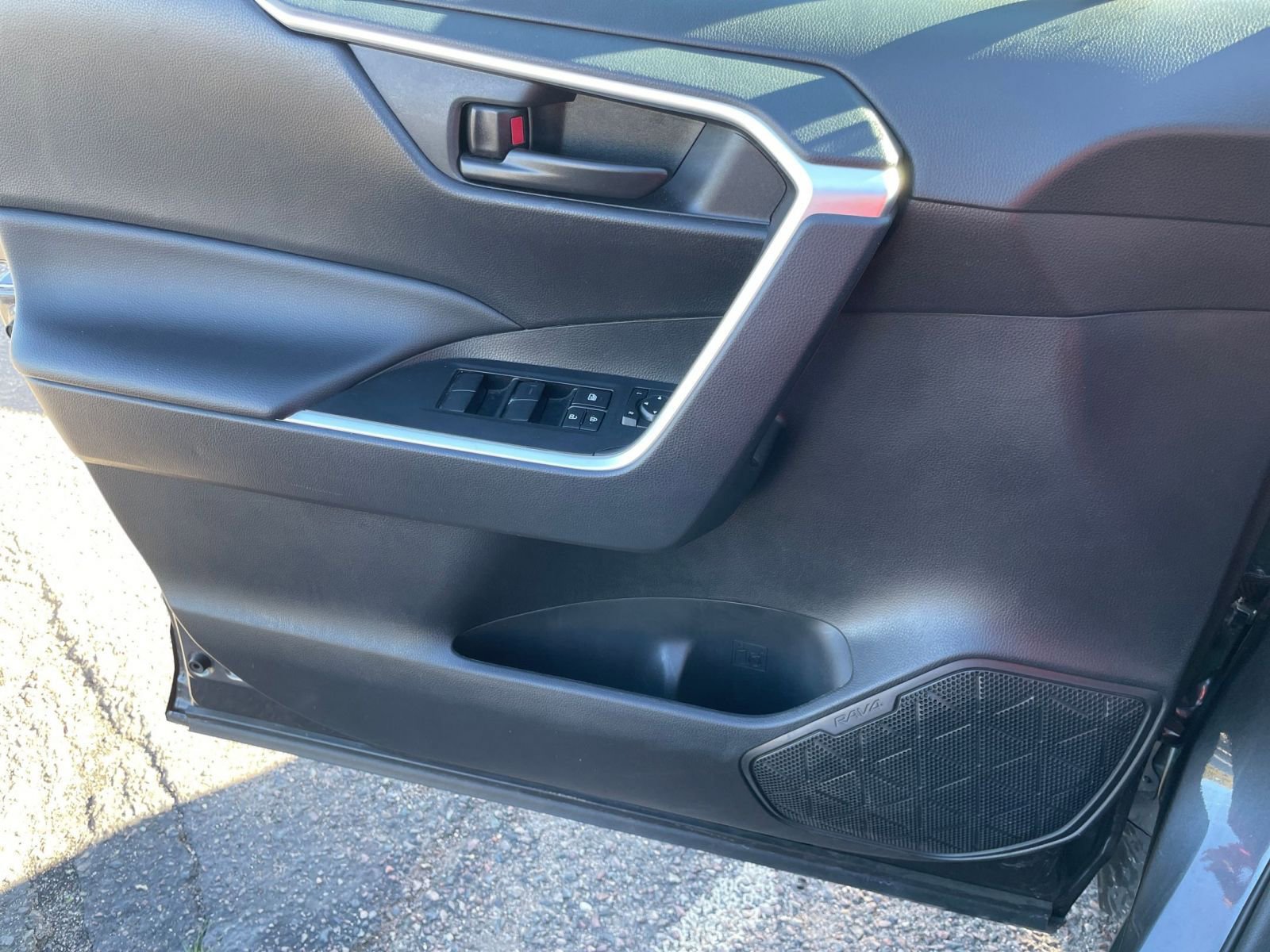 Used 2025 Toyota RAV4 LE image 20