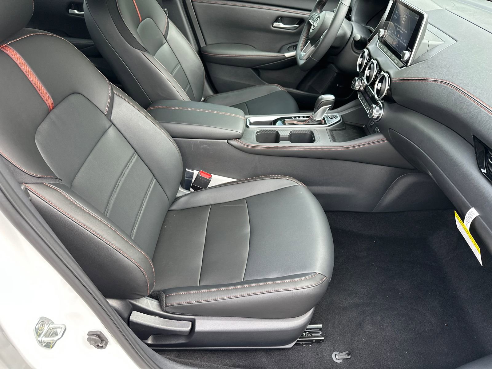 Certified 2025 Nissan Sentra SR w/ SR Premium Package FWD image 11