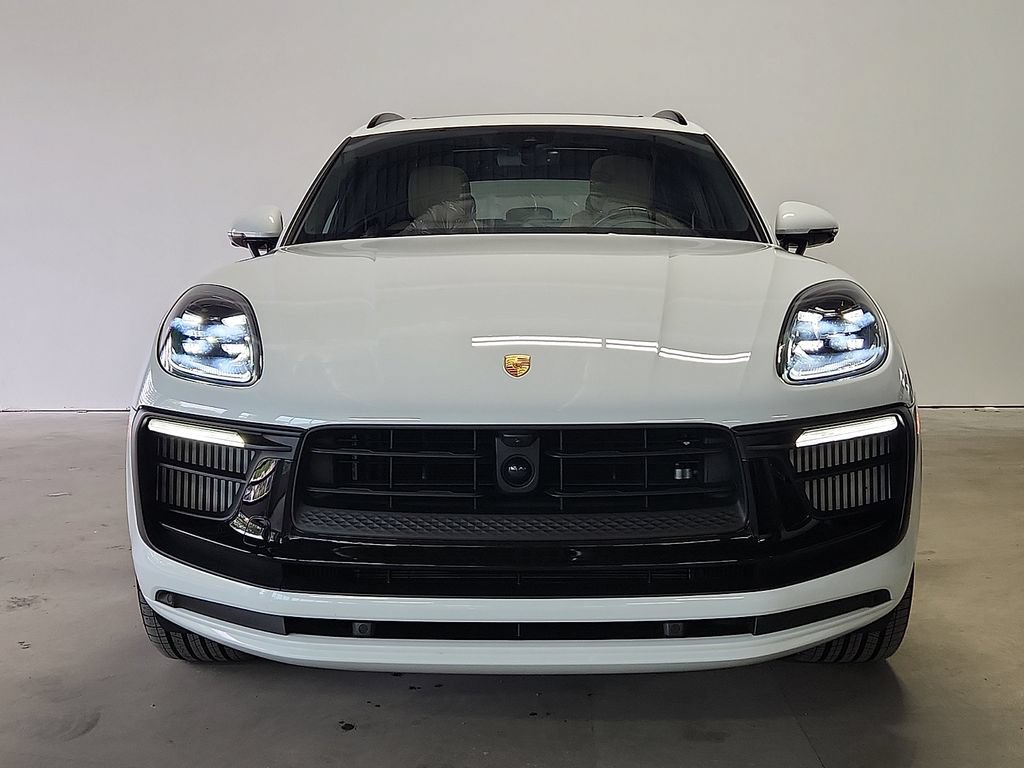 Certified 2025 Porsche Macan GTS AWD/4WD image 8