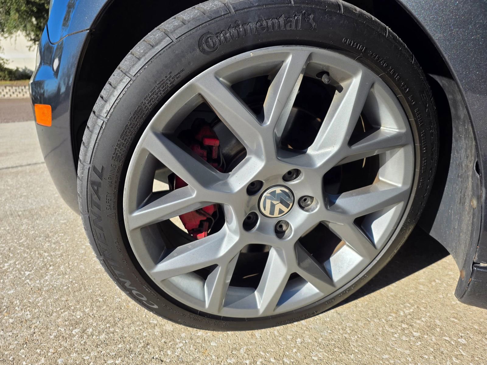 Used 2014 Volkswagen GTI Wolfsburg Edition image 12