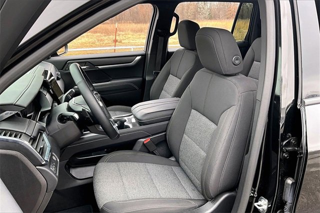 Used 2025 GMC Acadia Elevation image 21