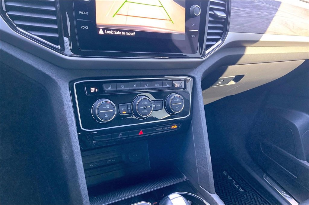 Used 2023 Volkswagen Atlas Cross Sport SE image 30