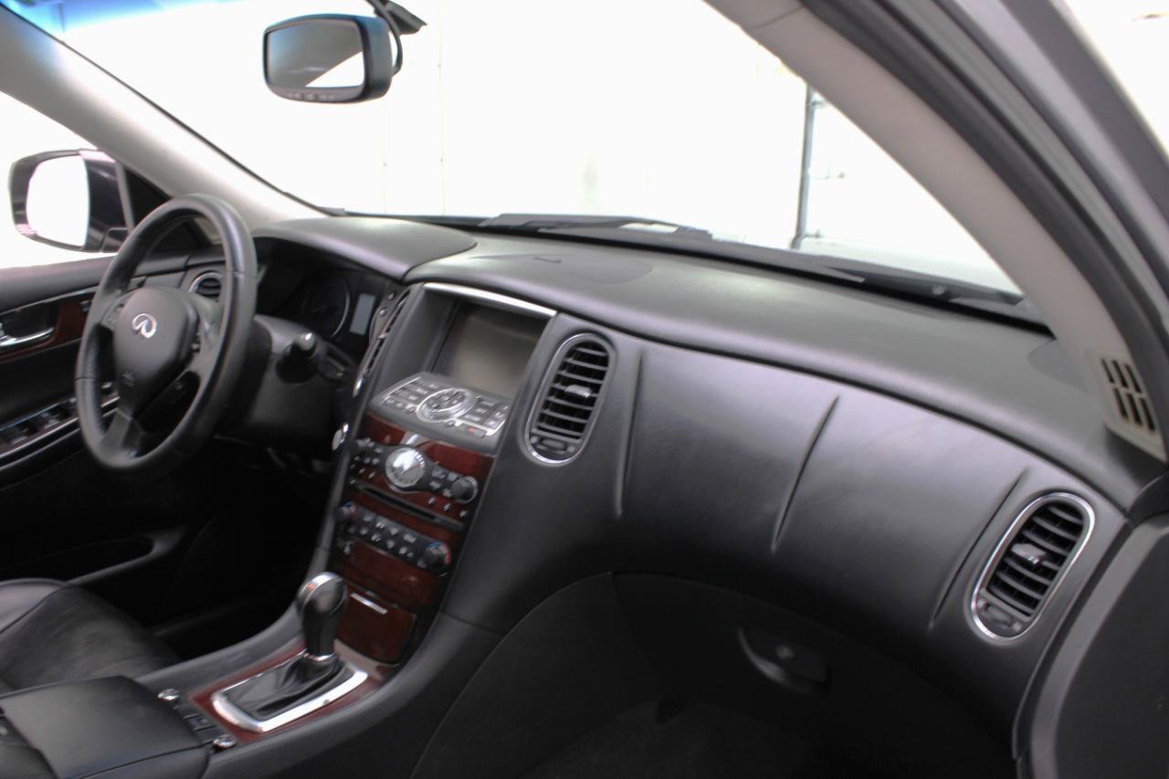 Used 2016 INFINITI QX50 AWD w/ Premium Plus Package image 44