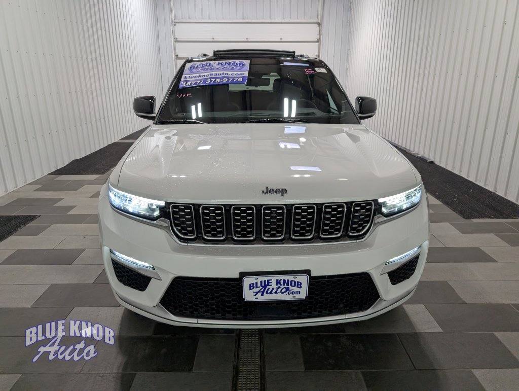 Used 2022 Jeep Grand Cherokee Summit AWD/4WD image 6