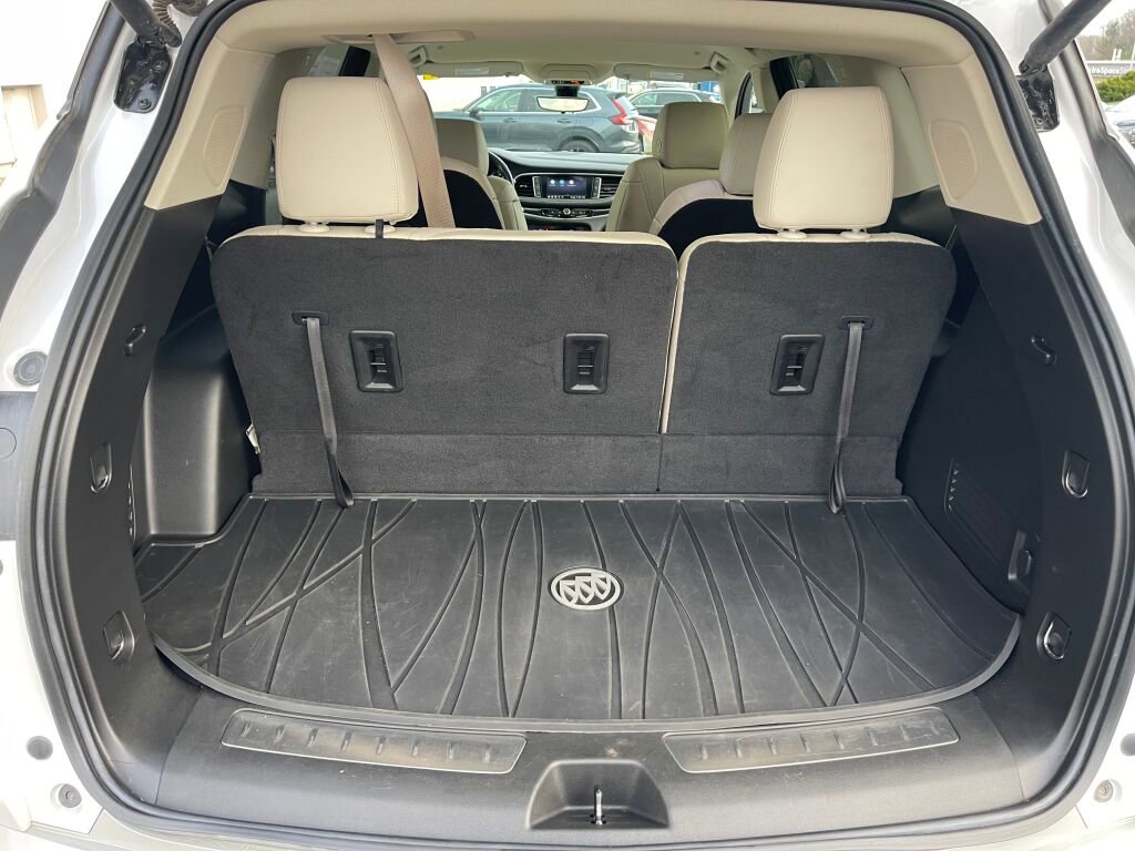 Used 2023 Buick Enclave Premium AWD/4WD image 25